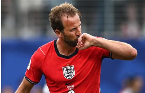 Harry Kane có câu trả lời cho Barca