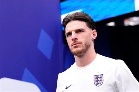 Declan Rice là giải pháp cho vị trí hậu vệ phải của tuyển Anh