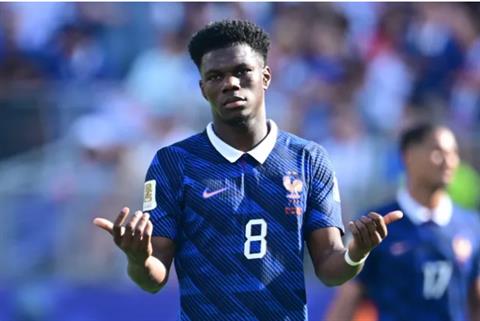 MU chiêu mộ Aurelien Tchouameni sau khi lỡ Mateus Fernandes