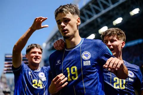 Arsenal tiếp cận tiền vệ của Bayer Leverkusen