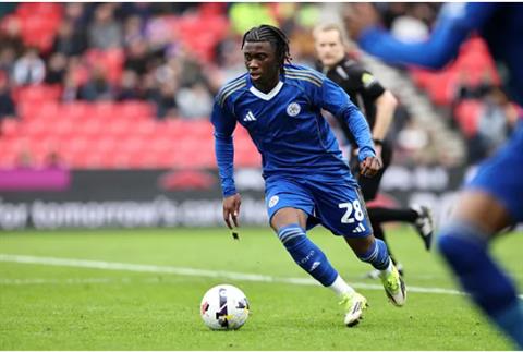 Arsenal nhường cơ hội cho Man City vụ Jeremy Monga