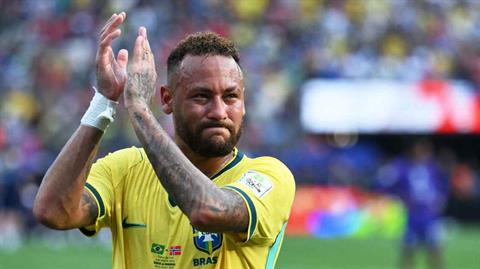 Neymar bật khóc, chia tay tuyển Brazil sau World Cup