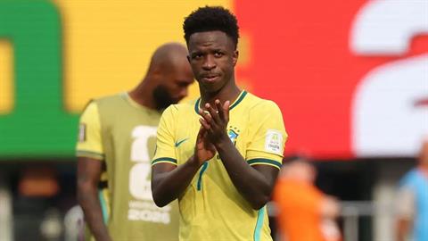 Vinicius Junior lên tiếng về việc từ chối đá phạt đền trước Na Uy