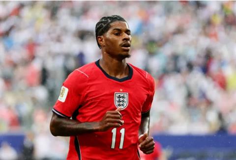 Rio Ferdinand khuyên Arsenal chiêu mộ Marcus Rashford