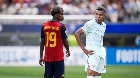 Mbappe lên tiếng về cuộc đua QBV với Lamine Yamal