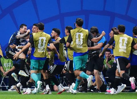 Những thống kê nổi bật sau trận Anh 1-2 Argentina