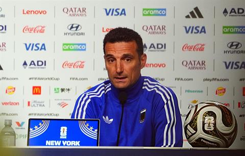 Scaloni thừa nhận Argentina bất lợi trước chung kết World Cup
