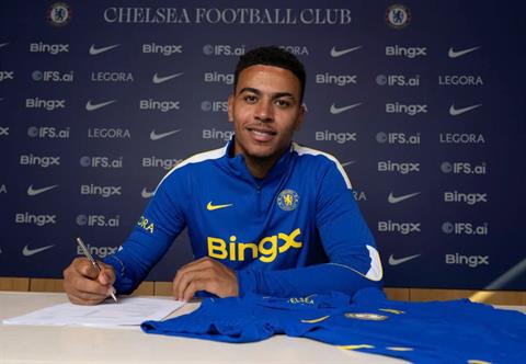 Chelsea phá kỷ lục vì Morgan Rogers