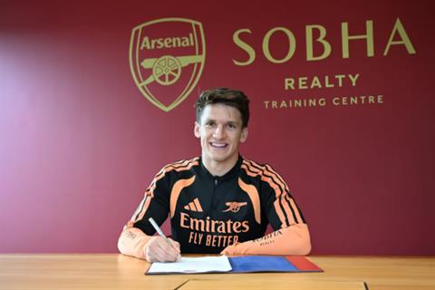 Arsenal chính thức công bố tân binh 34 triệu bảng