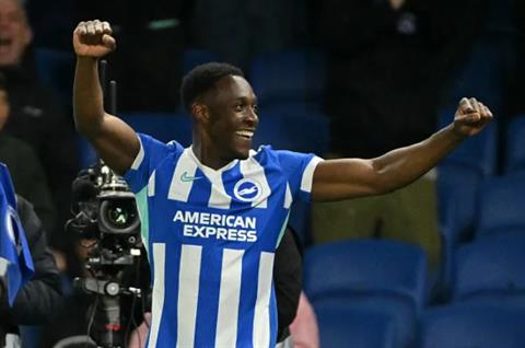 Chelsea đưa thêm Danny Welbeck vào tầm ngắm