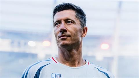 Lewandowski từ chối hợp đồng 200 triệu euro trước khi sang MLS