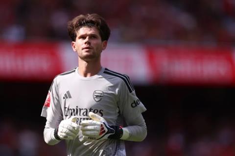 Arsenal bị chỉ trích vụ chiêu mộ thủ môn Illan Meslier
