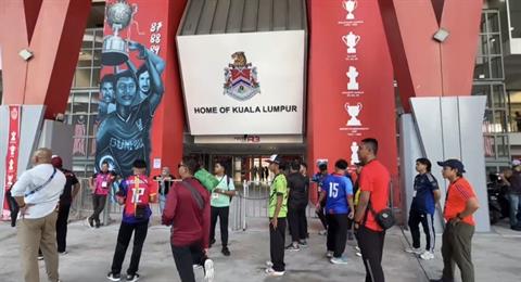Sân Kuala Lumpur đìu hiu trước trận Malaysia - Việt Nam
