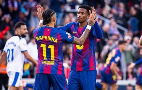 Man United liên hệ người đại diện để hỏi mua sao Barcelona