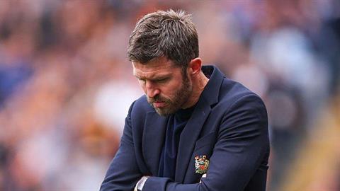 Michael Carrick lên tiếng sau trận thua muối mặt trước Hull City