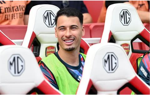 Arsenal chốt giá bán Gabriel Martinelli