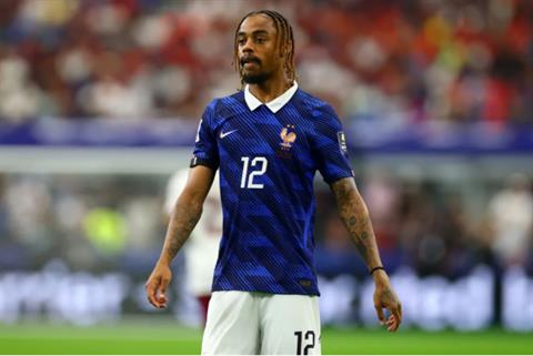 PSG thừa nhận có thể bán Bradley Barcola