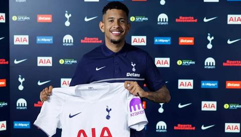 Tottenham chính thức công bố tân binh Savinho từ Man City
