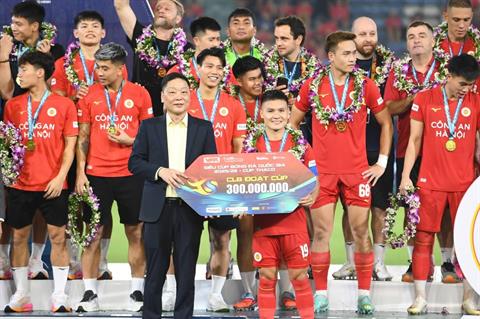 Bùi Hoàng Việt Anh mơ cùng CAHN giành thứ hạng cao nhất ở mọi đấu trường mùa tới