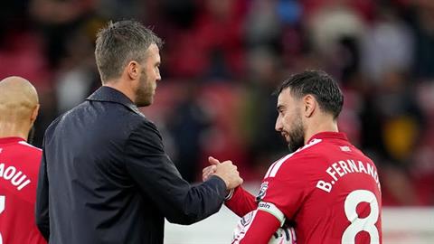 Bruno Fernandes cân bằng thành tích của Cristiano Ronaldo cho MU