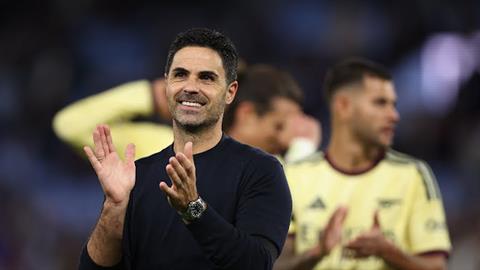 Mikel Arteta đi vào lịch sử Premier League