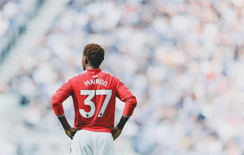 Mainoo vươn mình giữa một Man Utd chưa ổn định