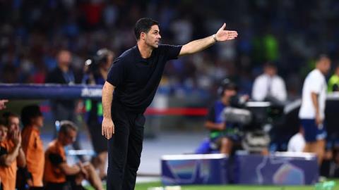 Mikel Arteta không hài lòng sau chiến thắng trước Napoli