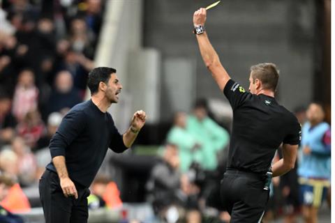 Carragher gọi Mikel Arteta là Sir Alex mới của Premier League