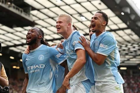 Erling Haaland đi vào lịch sử các trận derby Manchester
