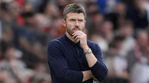 Carrick đau đầu với bài toán xoay tua đội hình MU trước Brighton