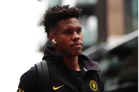 Chelsea phải trao cơ hội cho Estevao Willian