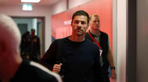 Xabi Alonso thừa nhận Chelsea mất kiểm soát trước Brentford