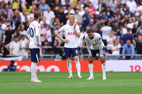 Tottenham mất nhà tài trợ sau khởi đầu tệ hại