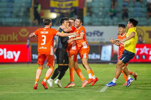 Thủ môn Bùi Tiến Dũng khơi gợi lại ký ức Thường Châu sau màn gieo sầu cho Hà Nội FC