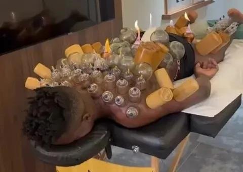 Andre Onana dùng liệu pháp độc lạ để hồi phục