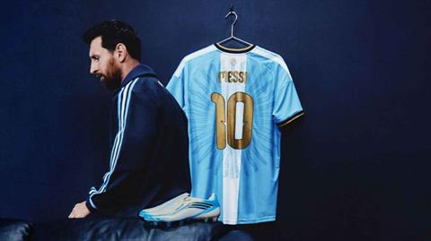 Messi ra mắt bộ trang phục đặc biệt cho trận chia tay tuyển Argentina