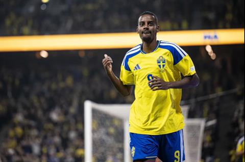 Alexander Isak rời tuyển Thụy Điển vì chấn thương