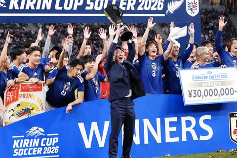 ĐT Nhật Bản giải cơn khát danh hiệu Kirin Cup sau 15 năm