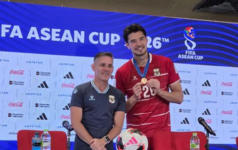 HLV John Herdman: Đây là chiếc cúp lịch sử của bóng đá Indonesia