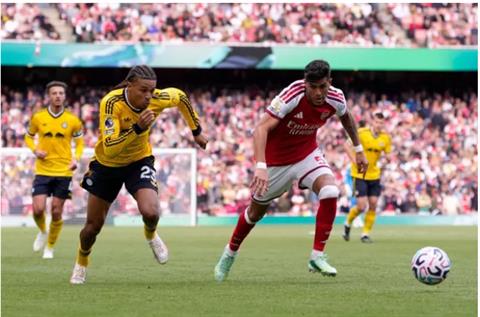 Arsenal trả giá đắt sau chiến thắng trước Leeds