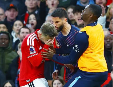 Luke Shaw lại dính chấn thương?