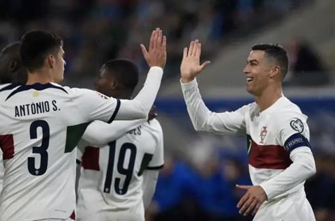 Sao Bồ Đào Nha khẳng định Ronaldo là GOAT