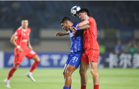 Trung vệ Việt kiều Mỹ được giới thiệu cho ĐT Việt Nam sa sút