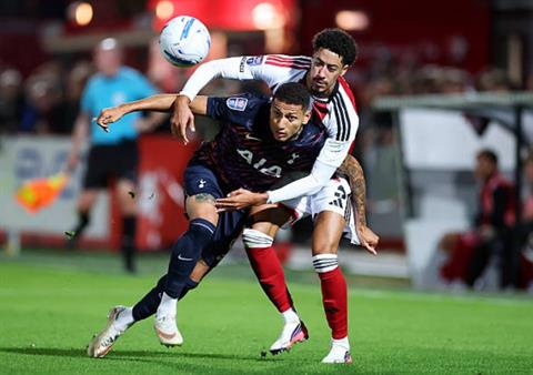 Richarlison ghi bàn cho đội U21 Tottenham
