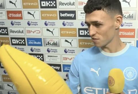 Foden có hành động thách thức giữa tâm bão bê bối Man City