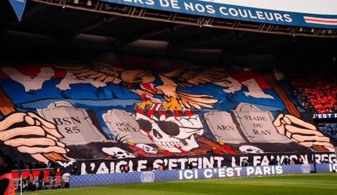 Barca đòi kiện PSG lên UEFA vì biểu ngữ gây phẫn nộ