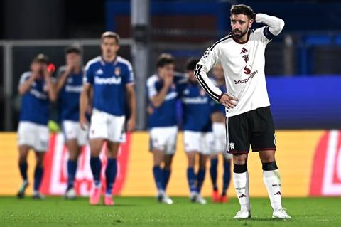 Man United thảm bại trước Como: Lún sâu xuống bùn lầy