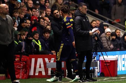 Arteta bảo vệ học trò sau thất bại trước Fleetwood