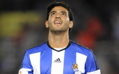 Atletico Madrid muốn mua Carlos Vela