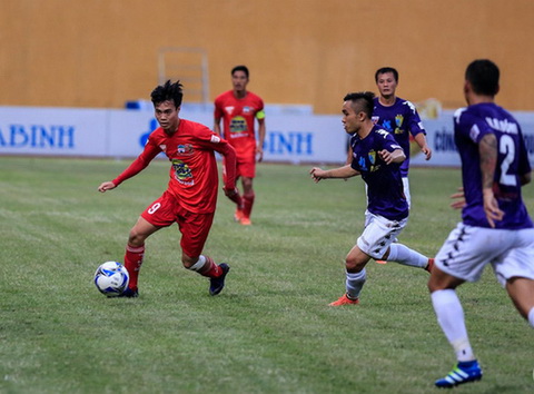 Ha Noi T&T va HAGL dang o hai thai cuc tren bang xep hang V.League